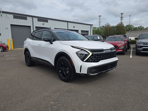 Certified 2023 Kia Sportage X-Pro AWD/4WD image 2