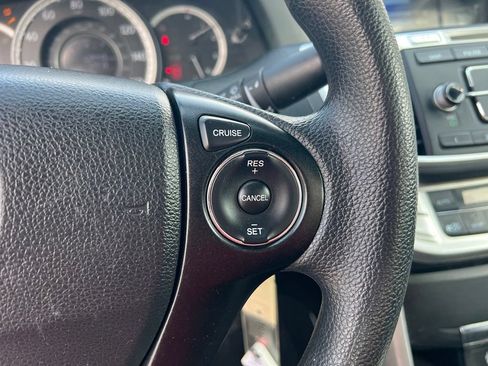 Used 2015 Honda Accord LX image 35