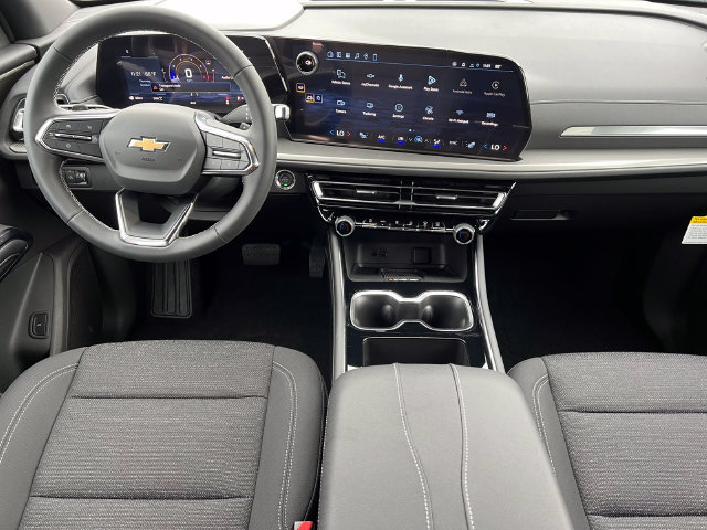 New 2027 Chevrolet Traverse LT w/ Driver Confidence Package AWD/4WD image 3