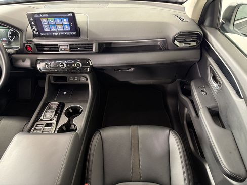 Used 2025 Honda Pilot EX-L image 29