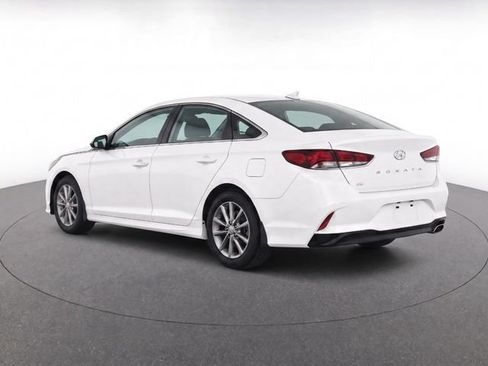 Used 2019 Hyundai Sonata SE w/ Winter Weather Package FWD image 5