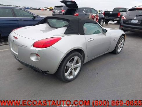 Used 2006 Pontiac Solstice Convertible w/ Convenience Package image 4