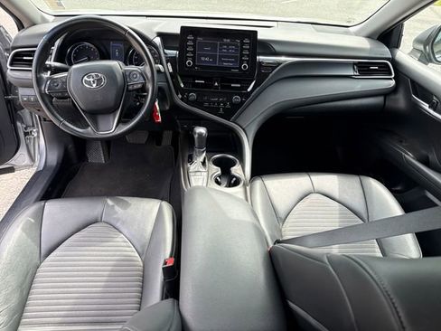 Used 2023 Toyota Camry SE FWD image 12
