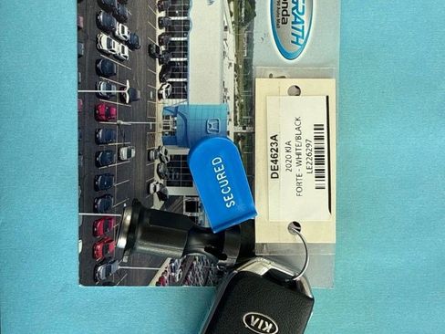 Used 2020 Kia Forte LXS FWD image 4