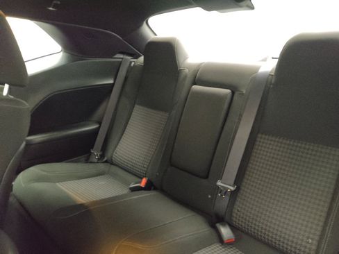 Used 2019 Dodge Challenger SXT w/ Driver Convenience Group RWD image 18
