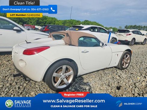 Used 2008 Pontiac Solstice Convertible w/ Premium Package RWD image 3