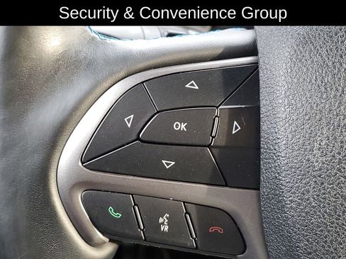 Used 2018 Jeep Grand Cherokee Laredo image 12