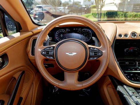 Used 2023 Aston Martin DBX 707 image 11