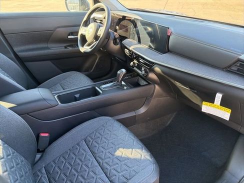 New 2026 Nissan Kicks SV w/ SV Premium Package image 17
