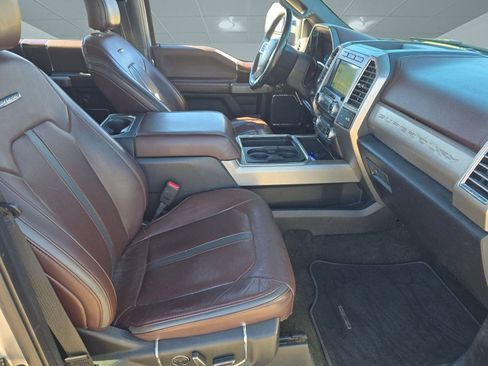 Used 2017 Ford F450 Platinum w/ Platinum Ultimate Package image 30