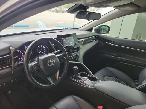Used 2021 Toyota Camry SE image 12