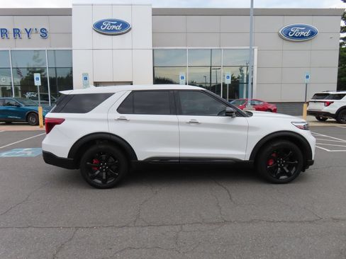Used 2021 Ford Explorer ST w/ Equipment Group 401A AWD/4WD image 4