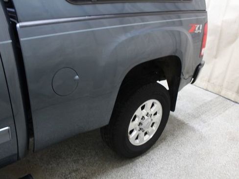 Used 2012 GMC Sierra 2500 SLE w/ SLE Preferred Package image 8