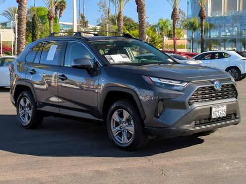 Used 2023 Toyota RAV4 XLE image 3