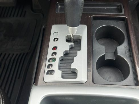 Used 2015 Nissan Titan SL image 26