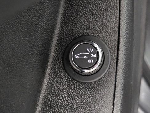 Used 2019 Chevrolet Traverse LT FWD image 35