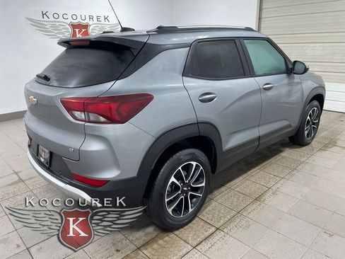 Used 2025 Chevrolet TrailBlazer LT w/ Driver Confidence Package image 6