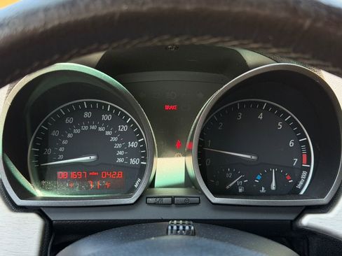 Used 2004 BMW Z4 2.5i RWD image 21