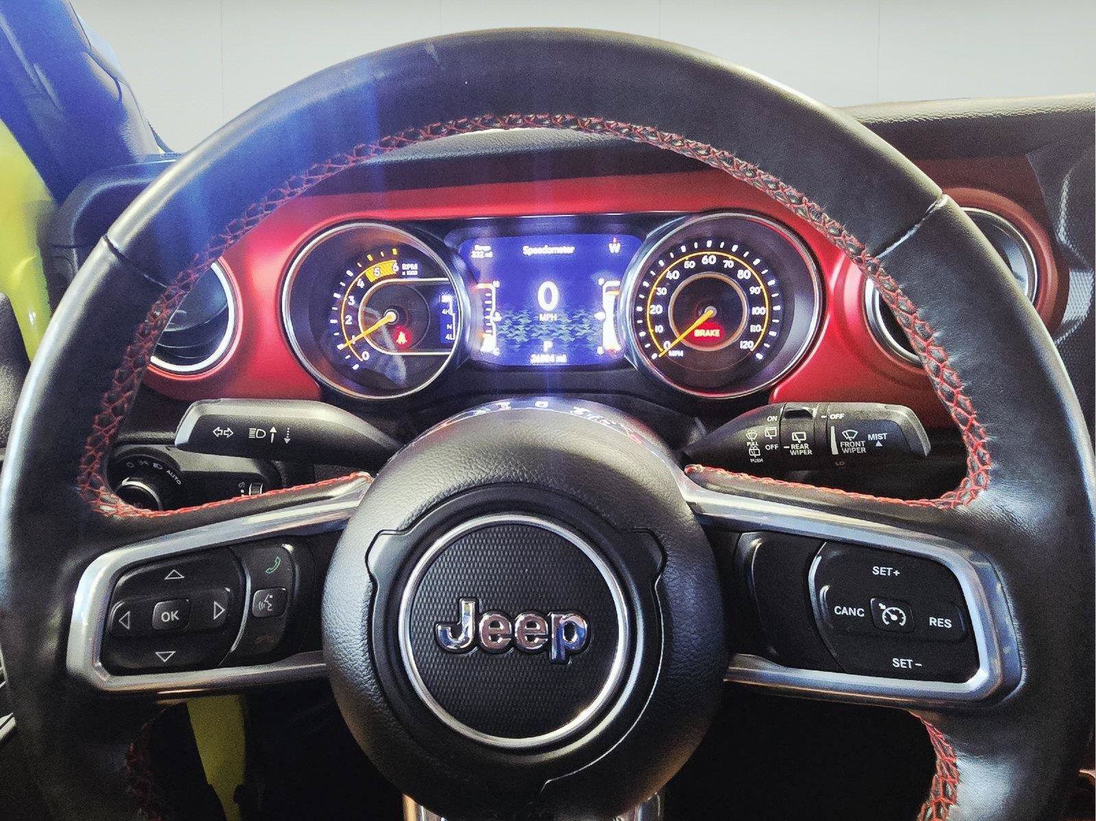 Used 2023 Jeep Wrangler Unlimited Rubicon w/ Cold Weather Group AWD/4WD image 15