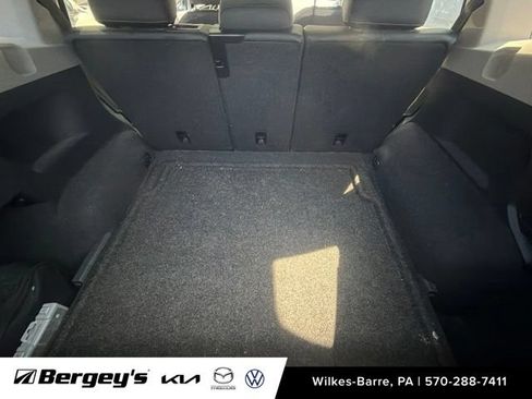 Used 2018 Volkswagen Tiguan SEL AWD/4WD image 6
