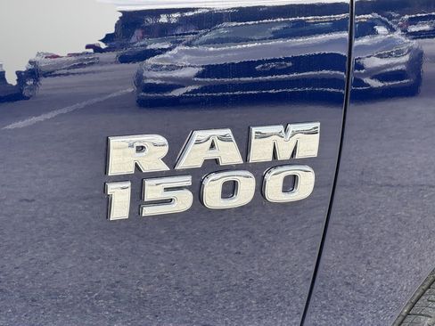 Used 2018 RAM 1500 Express RWD image 8