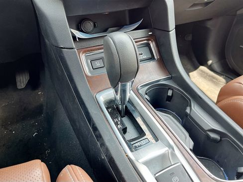 Used 2025 Subaru Ascent Touring AWD/4WD image 17