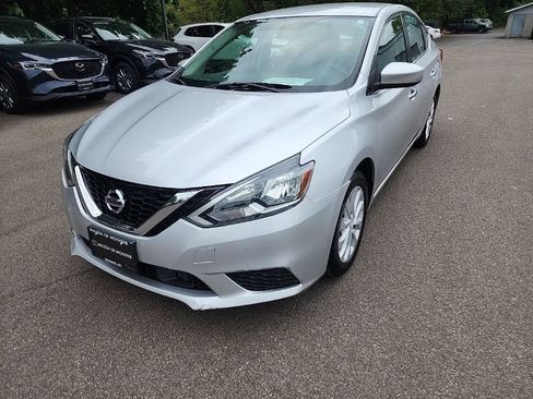 Used 2019 Nissan Sentra SV FWD image 1