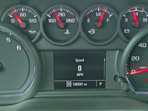 Used 2022 Chevrolet Silverado 1500 W/T w/ WT Value Package AWD/4WD image 27