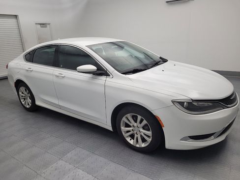 Used 2016 Chrysler 200 Limited w/ Convenience Group FWD image 11