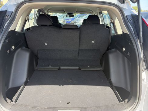 Used 2024 Honda CR-V LX image 12