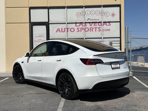 Used 2021 Tesla Model Y Performance AWD/4WD image 9