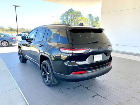 Used 2025 Jeep Grand Cherokee L Altitude image 7