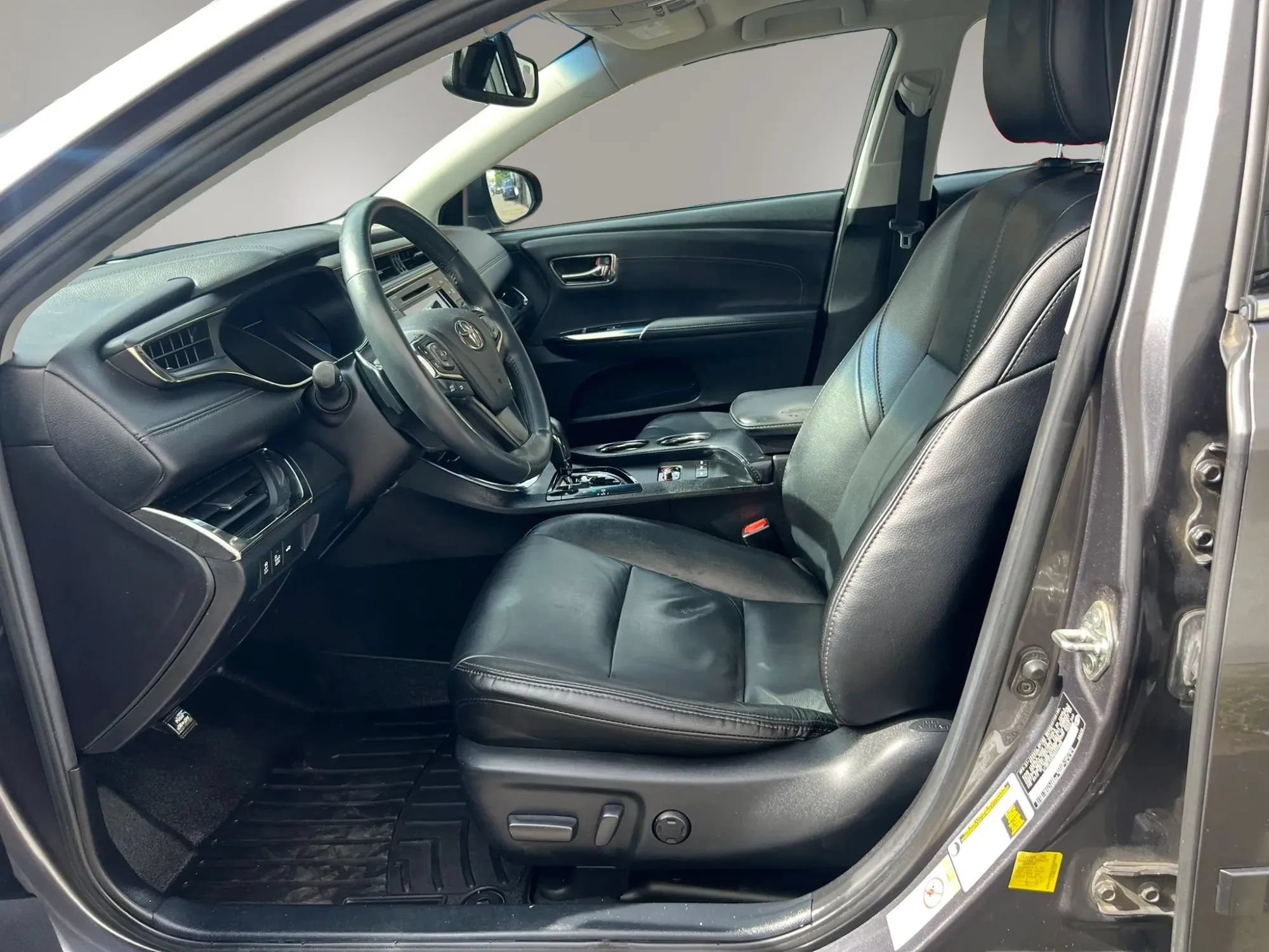 Used 2016 Toyota Avalon Touring w/ Protection Package FWD image 27