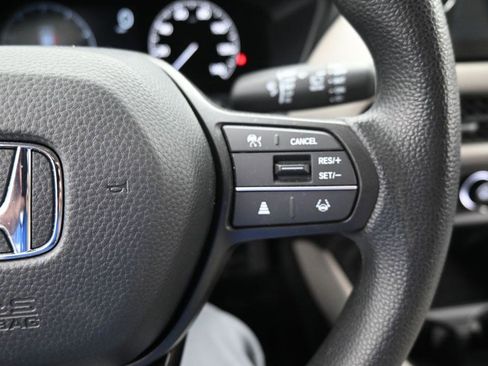 Used 2026 Honda HR-V LX image 18