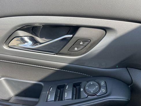 Certified 2023 Chevrolet Traverse LT image 30