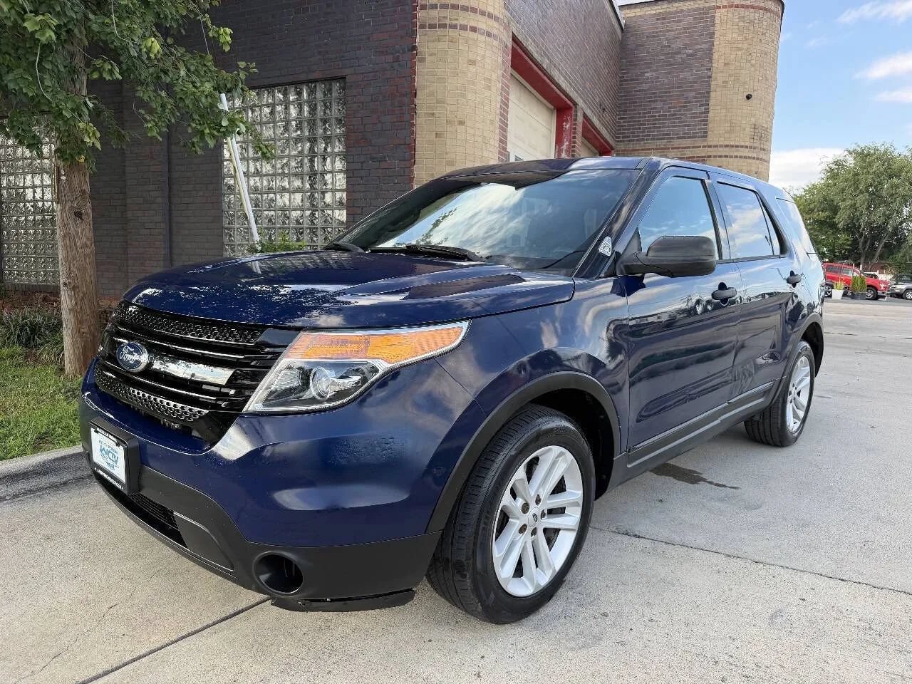 Used 2015 Ford Explorer 4WD Police Interceptor w/ 2-tone Vinyl Package #1 image 1