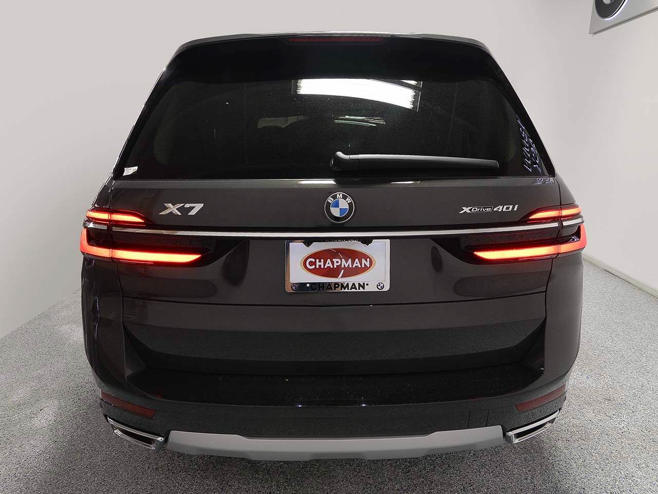 Used 2027 BMW X7 xDrive40i w/ Premium Package AWD/4WD image 4