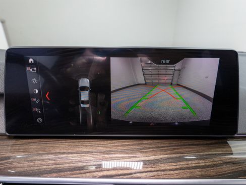 Used 2019 BMW 530i xDrive w/ Convenience Package image 19