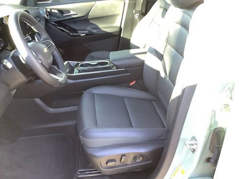 Used 2025 Chevrolet Equinox LT w/ Convenience Package II image 14