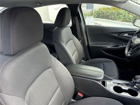 Used 2023 Chevrolet Malibu LT image 25