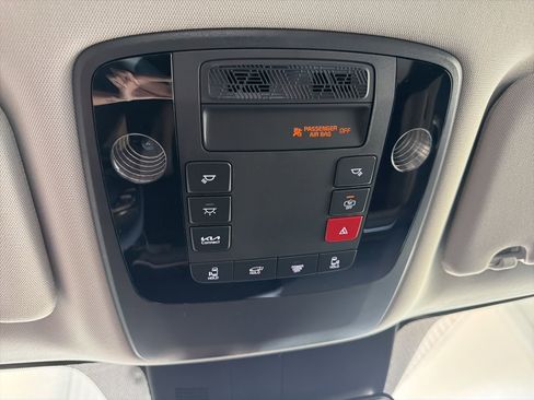 New 2026 Kia Carnival EX FWD image 34