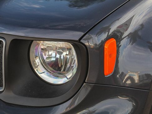 Used 2023 Jeep Renegade Latitude AWD/4WD image 22