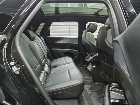 Used 2024 Cadillac Lyriq Tech AWD/4WD image 16