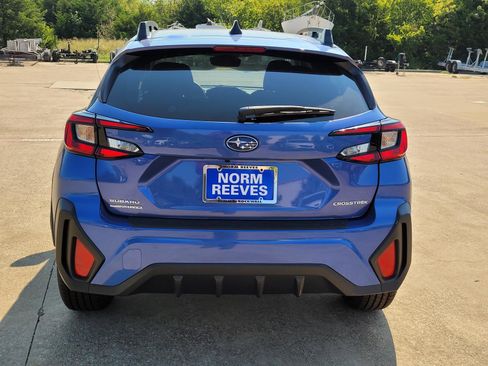 New 2025 Subaru Crosstrek 2.0i Premium image 17