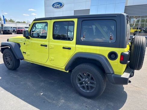 Used 2024 Jeep Wrangler Unlimited Sport AWD/4WD image 6