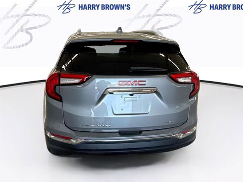 Used 2024 GMC Terrain SLT w/ Infotainment Package II image 9