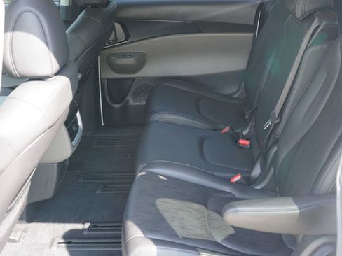 Certified 2026 Kia Carnival LXS FWD image 20
