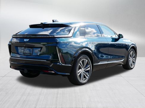 Used 2026 Cadillac Lyriq Premium Luxury w/ LPO, Floor Liner Package AWD/4WD image 6