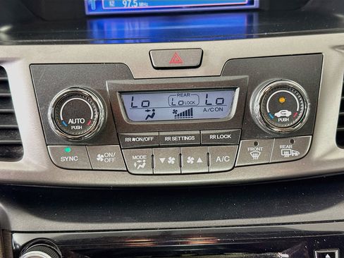 Used 2016 Honda Odyssey EX image 22