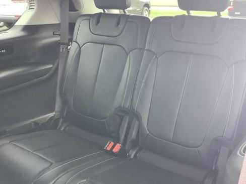 Certified 2023 Jeep Grand Cherokee L Limited AWD/4WD image 28